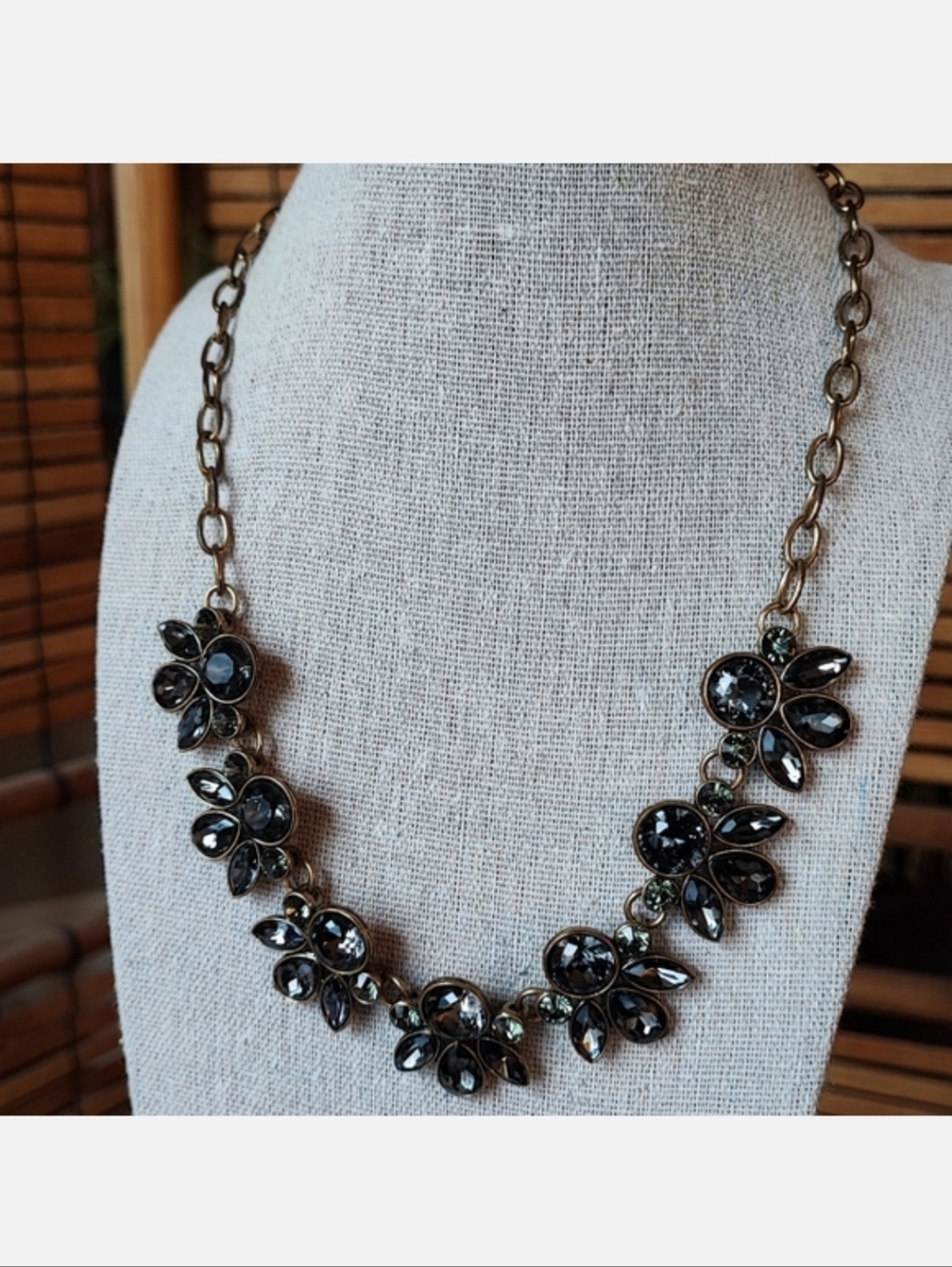 Stella and Ruby Dark Smoke Charcoal Stones Bezel Set Statement Necklace EUC